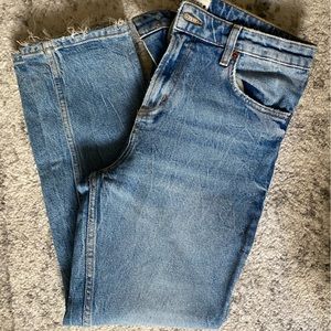 Zara - The HW Slim Jeans